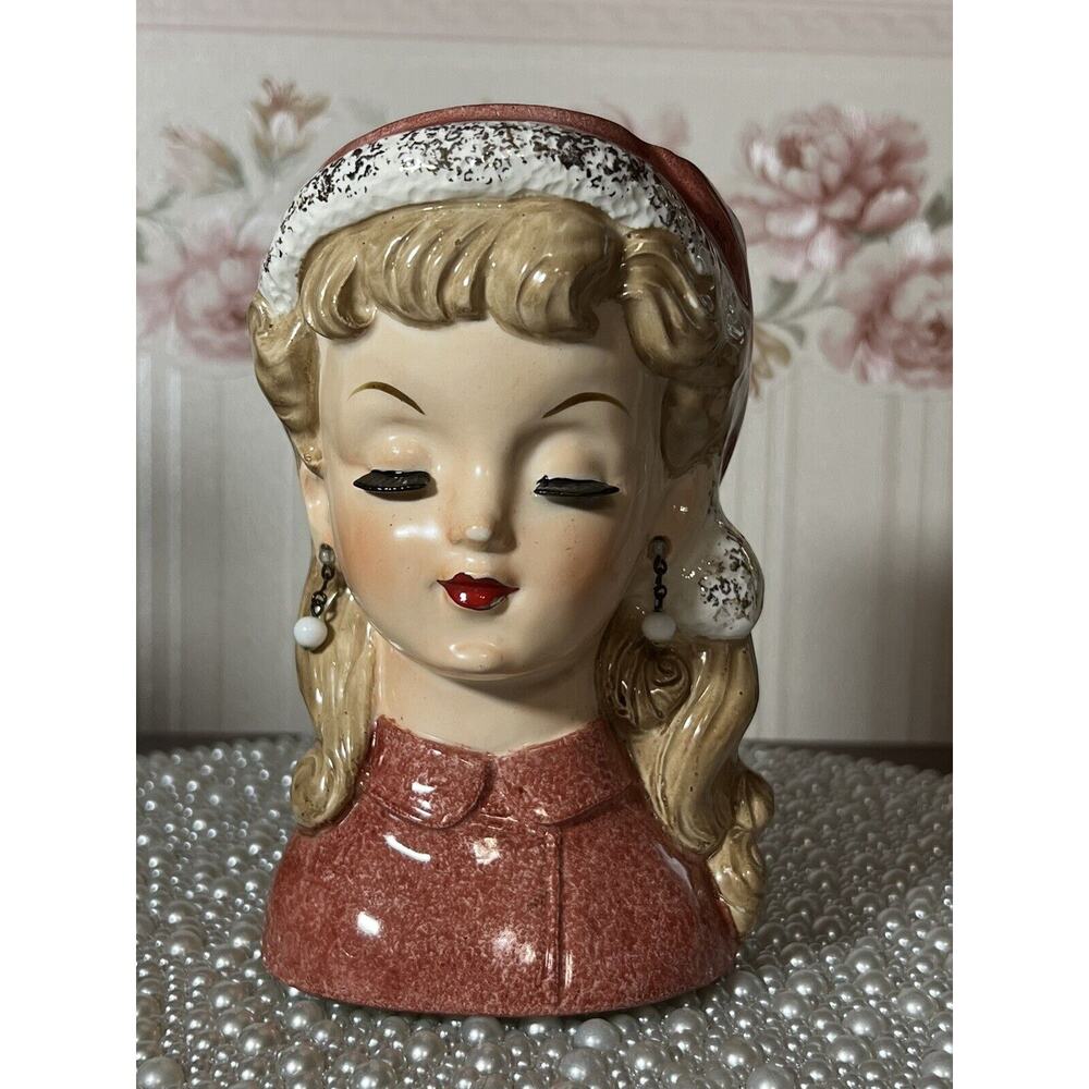 Vintage 6" Santa Hat Lady Head Vase Blonde Pearls Long Eyelashes Wreath Mark